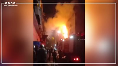 حريق هائل في محلات لبيع اكسسوارات المحمول بمحطة الرمل في الإسكندرية 