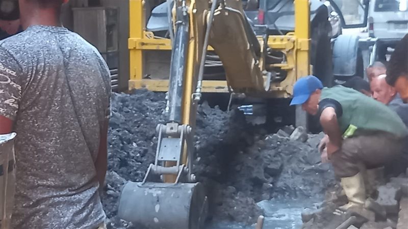 اصلاح مواسير مياه