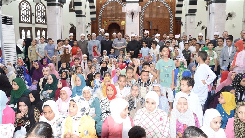 لقاء الأطفال مع محافظ