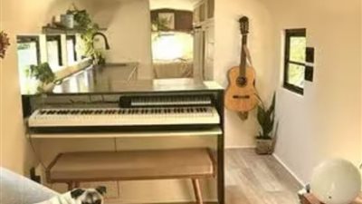  زوجان يحولان حافلة مدرسية إلى منزل الأحلام في كندا (صور)