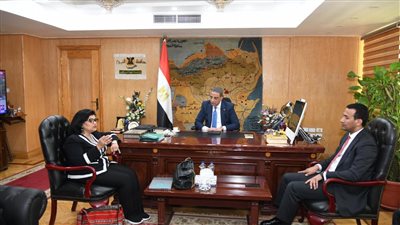 محافظ الفيوم يوجه بإعداد تقرير تفصيلي عن القرى المستهدفة لبرنامج مهنتك مستقبلك