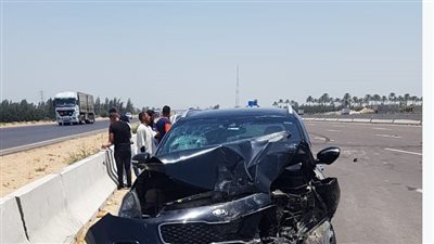 إصابة 12 شخصًا في تصادم سيارتين بطريق الإسكندرية الصحراوي