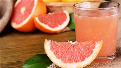 7 أدوية ممنوع تناولها مع عصير الجريب فروت: تسبب مخاطر صحية