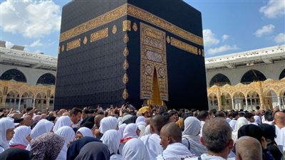 لتجنب سلبيات الموسم الماضي، السياحة تعلن التحضيرات الأولية لموسم الحج السياحي 