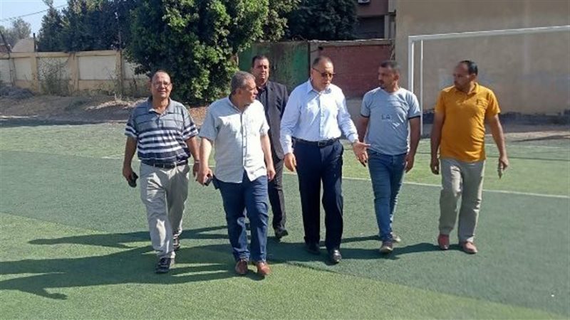 محافظ الشرقية خلال