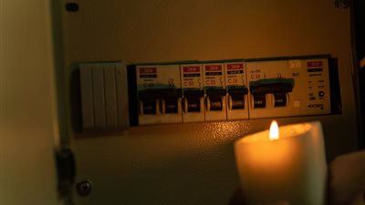 اليوم، قطع الكهرباء عن بعض المناطق بنجع حمادي 