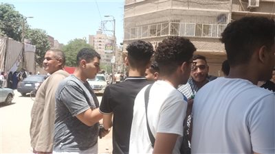  الثانوية العامة، فرحة عارمة من الطلاب بعد أداء امتحان اللغة الأجنبية الثانية 