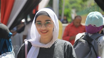 تباين آراء طلاب الثانوية العامة حول امتحاني الإيطالي والألماني بالجيزة (فيديو) 