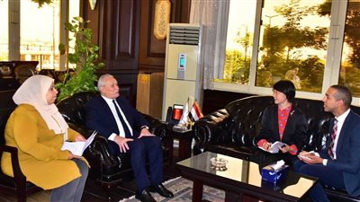 محافظ الأقصر يستقبل رئيسة جمعية التبادل الثقافى الدولى بمدينة شنتشن الصينية