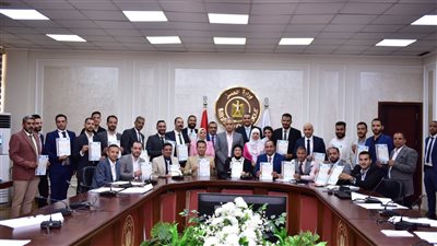 وزير العمل يعلن: تخرج أول دفعة من مشروع 