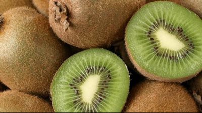 فوائد الكيوي، يعزز صحة القلب ويقوى المناعة ويخفض ضغط الدم المرتفع 