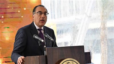 رئيس الوزراء يصدر قرارا مهما بشأن تراخيص المحال العامة