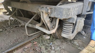 أول فيديو لموقع خروج عربة قطار منوف - بنها بالمنوفية