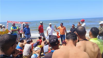 الاتحاد المصري للغوص يجري اختبارات لرجال الإنقاذ على شاطئ جمصة (فيديو وصور)