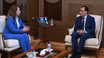 مدبولي يلتقي غادة والي بشأن مكافحة الإدمان والهجرة غير الشرعية 