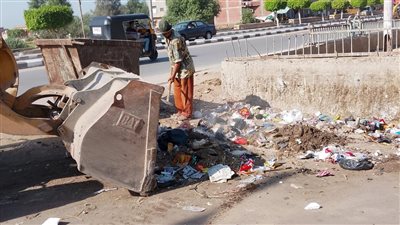 إزالة تعديات وتحصيل إيرادات ونظافة شوارع الحسينية في الشرقية 