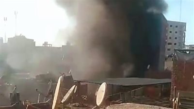 حريق هائل بشونة خردة في طنطا (فيديو)