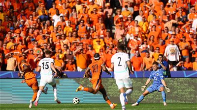 النمسا تتقدم على هولندا بهدف في شوط أول مثير( صور)