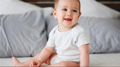 اعرفى العمر المناسب لجلوس طفلك الرضيع بمفرده 