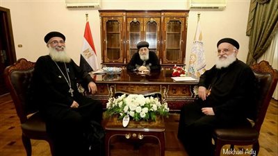 البابا تواضروس يتلقى تقريرا عن الكلية الإكليريكية بالإسكندرية 