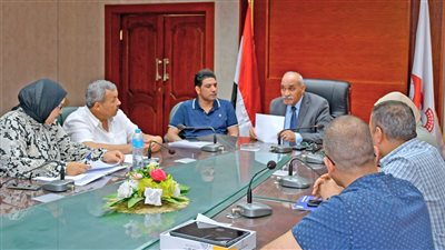 سكرتير عام سوهاج يناقش مستجدات لجنة التصالح على مخالفات البناء 