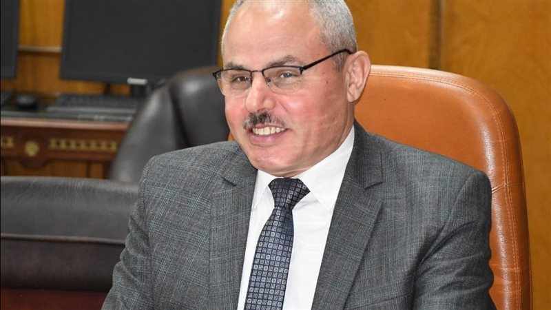 الدكتور ناصر مندور