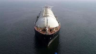 بسبب تفاقم أزمة الكهرباء، البترول تبدأ التشغيل التجريبي لسفينة تغويز الغاز المسال