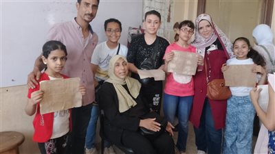 إقبال الطلاب على ورش مراكز الموهوبين والتعلم الذكي بإدارة شرق الإسكندرية