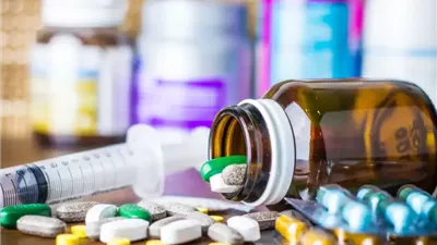 هيئة الدواء تصدر ضوابط صرف المضادات الحيوية.. روشتة طبية «أبرز الشروط».. والصحة: تسبب الفشل الكلوي وارتفاع نسبة الوفيات 