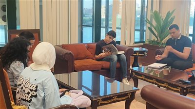 بسبب انقطاع الكهرباء، إقبال طلاب الثانوية على قاعات مراكز الشباب بالدقهلية (صور)