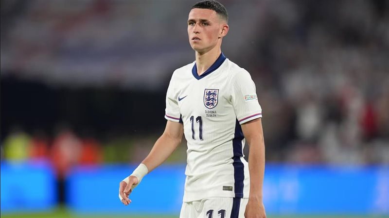 فيل فودين لاعب منتخب