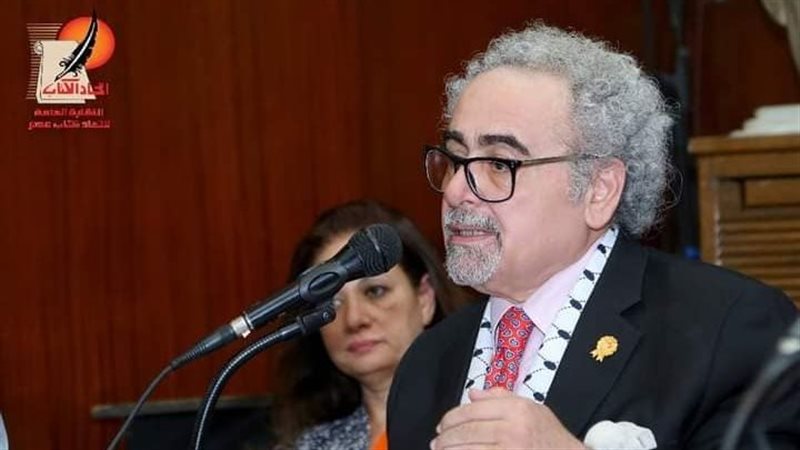 الدكتور علاء عبد