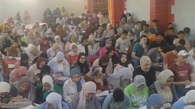 تعليم إدكو بالبحيرة: 300 طالب حضروا مراجعات الفيزياء المجانية 