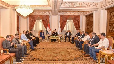 وزيرة الثقافة ومحافظ الإسكندرية يفتتحان معرض كتاب الكاتدرائية المرقسية 