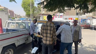 مصادرة 10 تكاتك و5 درجات نارية في حملة مرورية بالجيزة (صور)