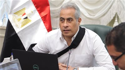 وزير العمل يُطلق البث التجريبي لمنصة العمالة غير المنتظمة بأسيوط والمنيا