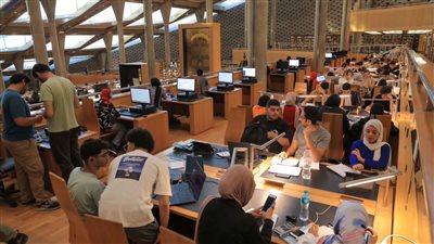لليوم الثانى، ١٥٠٠ طالب بالثانوية العامة يتوافدون على مكتبة الإسكندرية للمذاكرة