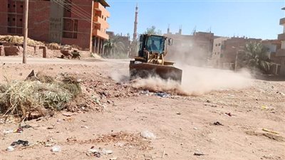 حملات نظافة وإزالة إشغالات في موط بالوادي الجديد