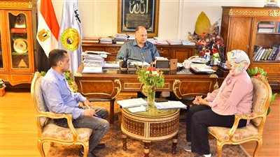 محافظ أسيوط يوجه مسئولي المتغيرات المكانية برصد التعديات وإزالتها في المهد