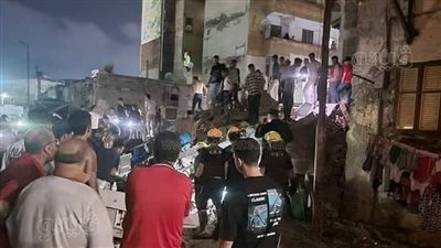 انهيار عقار مكون من 4 طوابق بحي المناخ في بورسعيد ووقوع إصابات (صور) 