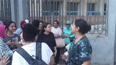 تباين آراء طلاب الثانوية العامة حول امتحاني التاريخ والفيزياء بالإسكندرية (بث مباشر)