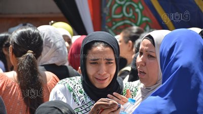 الفيزياء تحطم آمال طلاب الثانوية العامة.. فرحة وارتياح بسهولة التاريخ.. وتحرك عاجل من التعليم بعد شكاوى الشعبة العلمية 