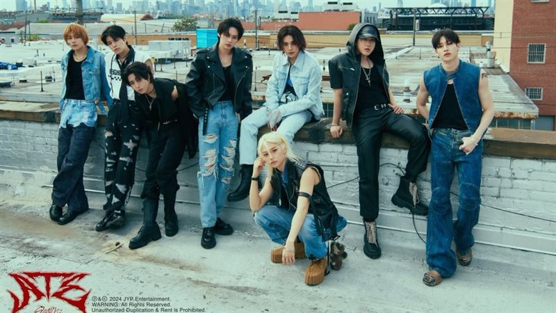 stray kids، فيتو