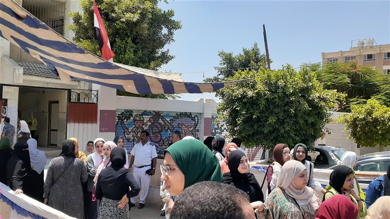 انهيار طالبات الثانوية