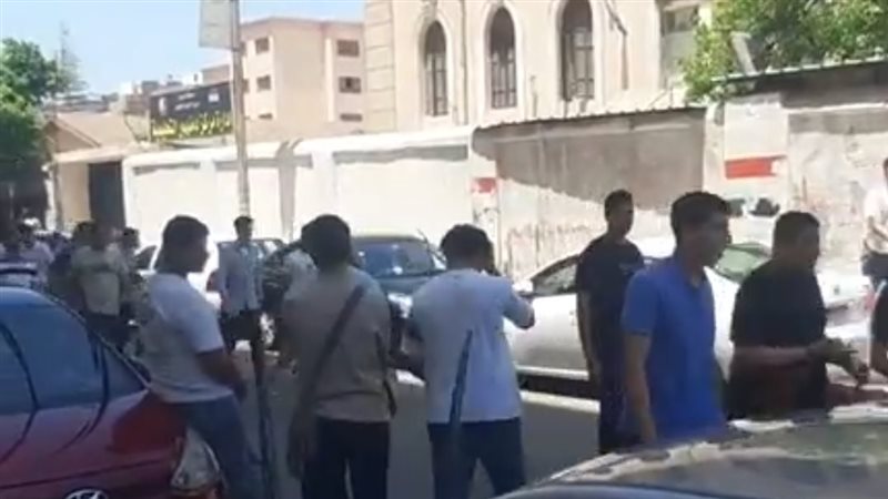 لحظة خروج طلاب البحيرة