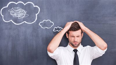 طرق السيطرة على القلق، وأهم أسبابه 