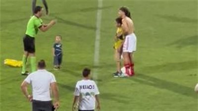 حقيقة إحالة الحكم نادر قمر الدولة للتحقيق بعد صورة مع إمام عاشور