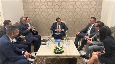 وزير الصحة يبحث التعاون مع إحدى الشركات المتخصصة في مستلزمات الجروح والعظام 