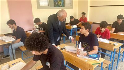 التعليم: رصد 5 حالات غش خلال امتحاني الفيزياء والتاريخ 