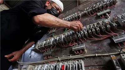 نائب رئيس هيئة البترول الأسبق يكشف موعد انتهاء أزمة الكهرباء (فيديو)